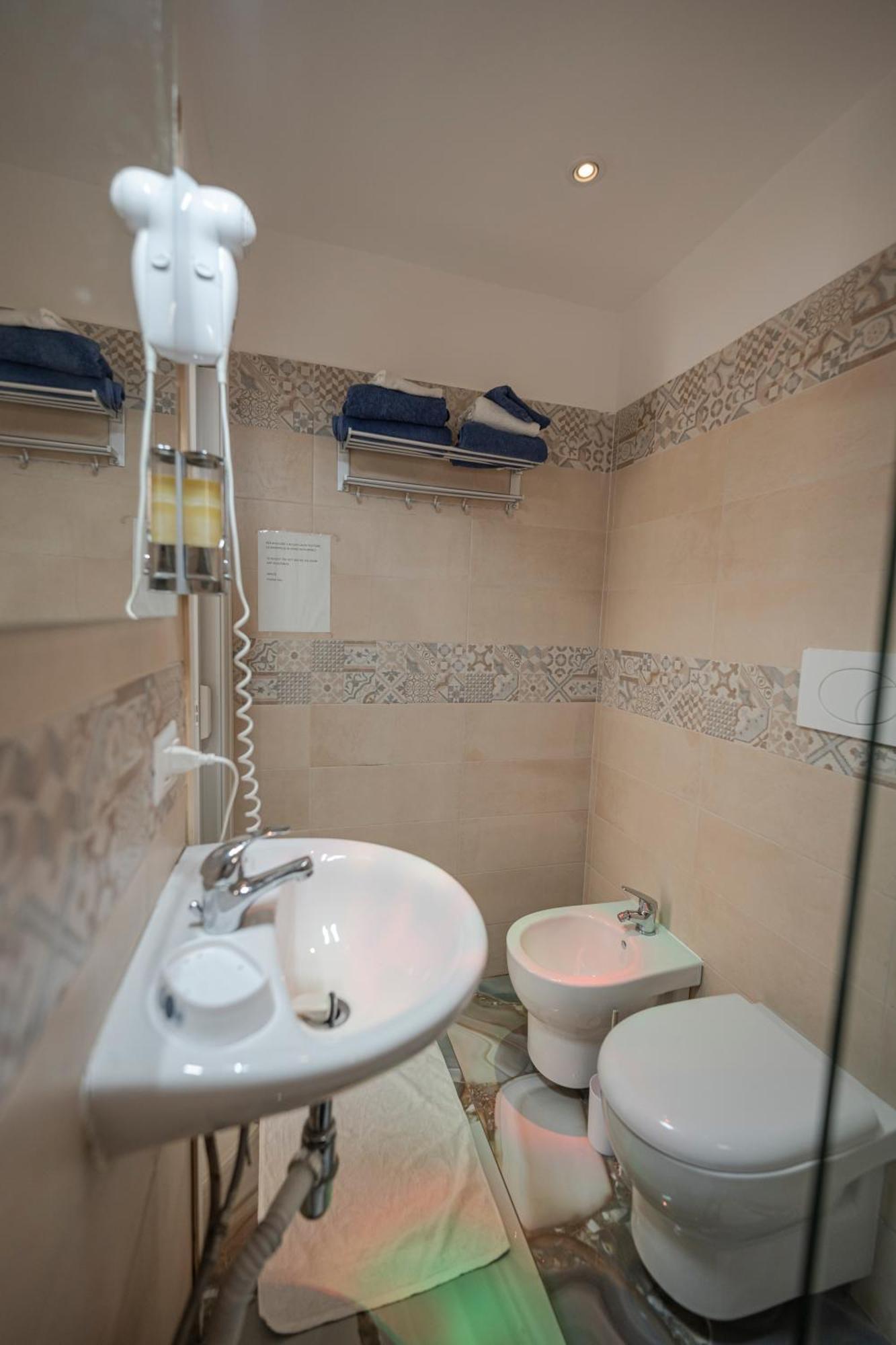 Il Faro 17 Bed & Breakfast Taranto Exterior foto
